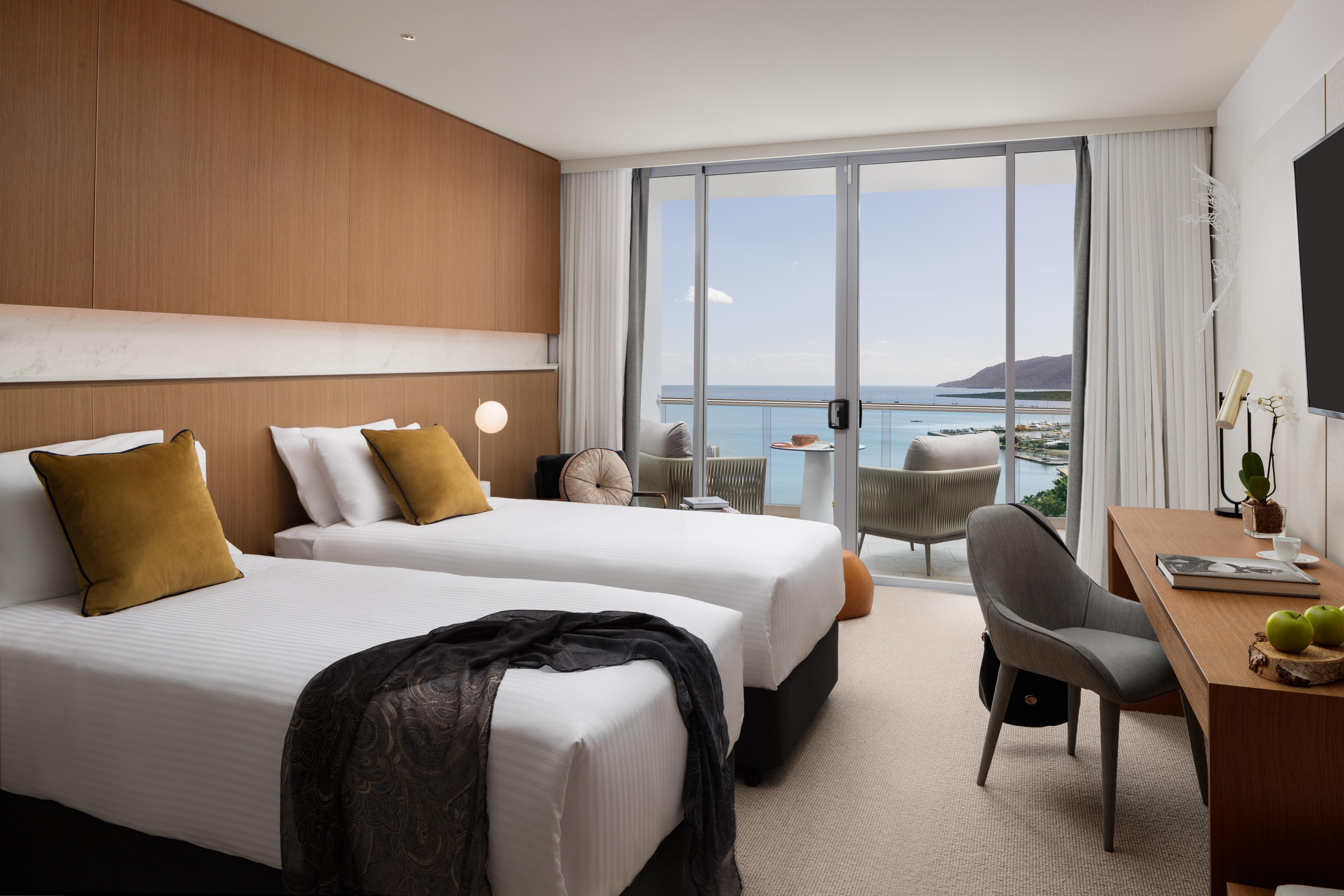 Crystalbrook Riley Hotel Cairns Exterior foto A room at the hotel
