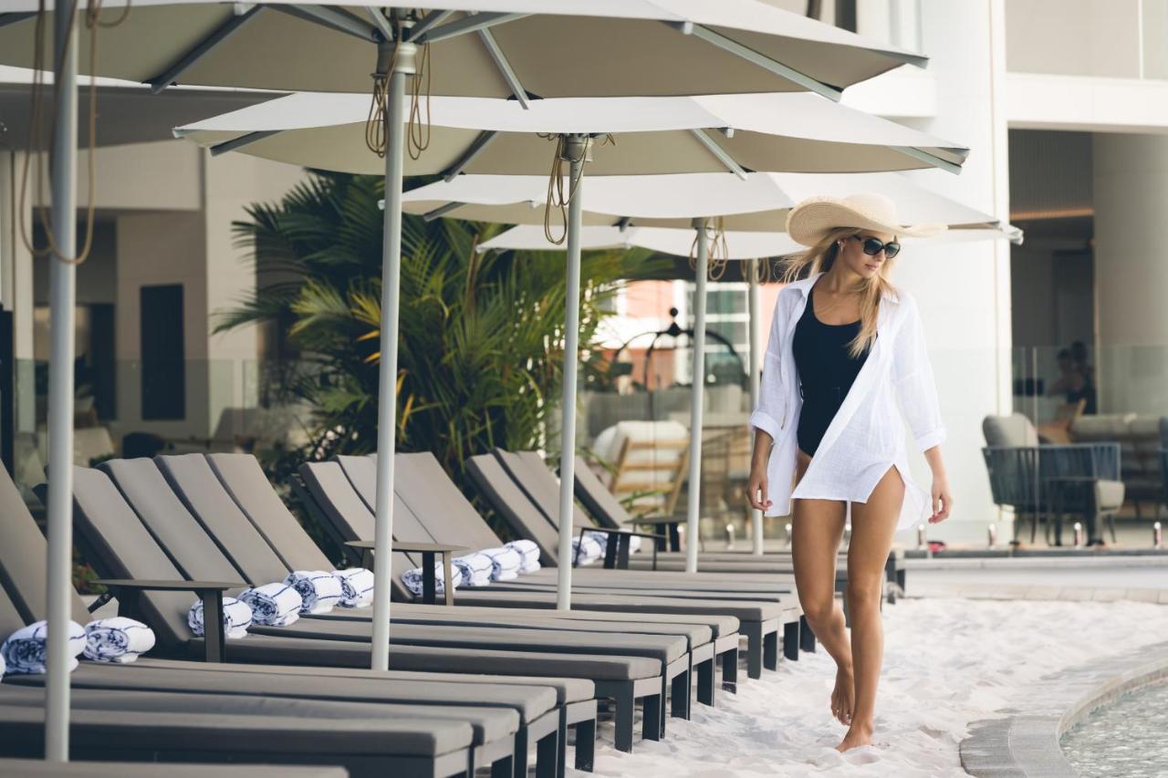 Crystalbrook Riley Hotel Cairns Exterior foto The Beach at The Ivy Hotel